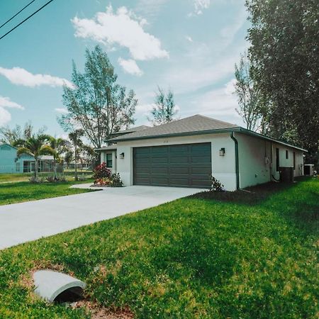 The Basilican Cape Coral Exteriör bild